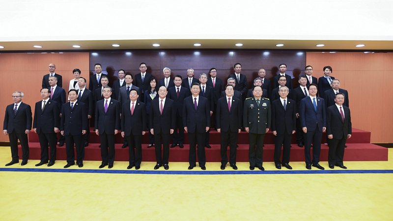 習(xí)近平會見澳門特別行政區(qū)新任行政、立法、司法機關(guān)負(fù)責(zé)人