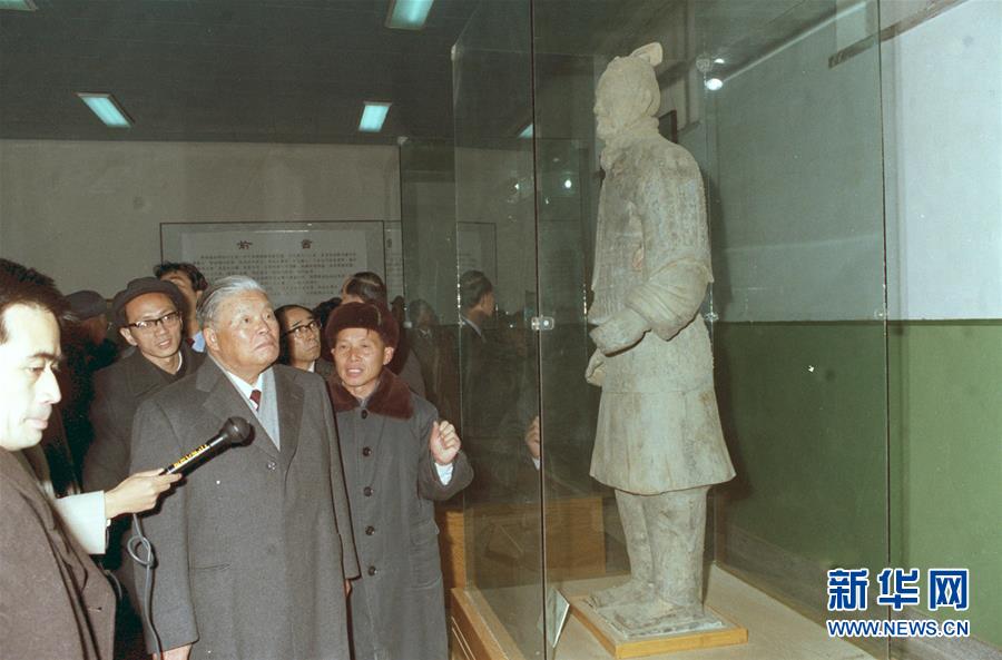 (圖文互動)(5)為發(fā)展和進(jìn)步,與中國攜手同行——中國改革友誼獎?wù)芦@得者群像