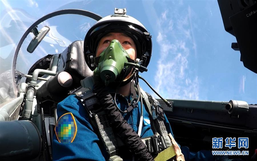 （新華全媒頭條·圖文互動）（6）戰(zhàn)鷹，為祖國奮飛——記空軍航空兵某旅旅長、特級飛行員郝井文
