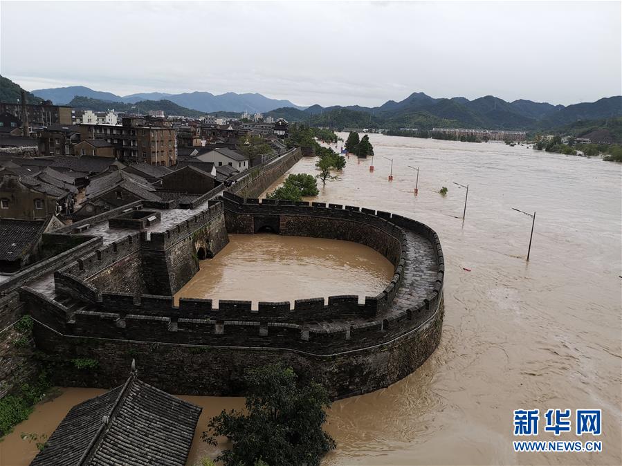 （關注“利奇馬”·圖文互動）（3）古城洪災 八方馳援——洪水災害下的浙江臨?，F(xiàn)場目擊