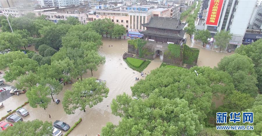 （關注“利奇馬”·圖文互動）（6）古城洪災 八方馳援——洪水災害下的浙江臨?，F(xiàn)場目擊
