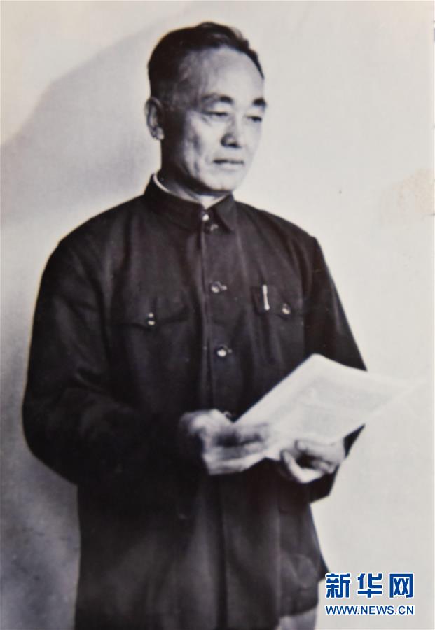 （新華全媒頭條·圖文互動）（3）滄海橫流 信仰彌堅——記共產黨員、湘潭大學九旬教授滄南
