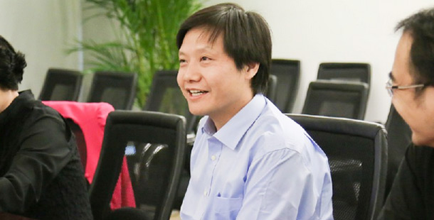 小米科技董事長(zhǎng)雷軍——中國(guó)經(jīng)濟(jì)持續(xù)崛起、文化軟實(shí)力不斷增強(qiáng)，給與了中國(guó)品牌真正走向世界的寶貴推動(dòng)力。小米希望順勢(shì)而為，讓全球所有人都能享受科技的樂(lè)趣，并成為值得國(guó)人驕傲的世界品牌。